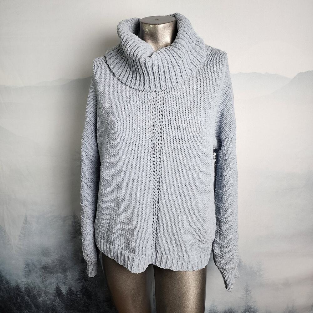 Wonderly Knit Turtleneck Baby Blue Sweater | Women's Small